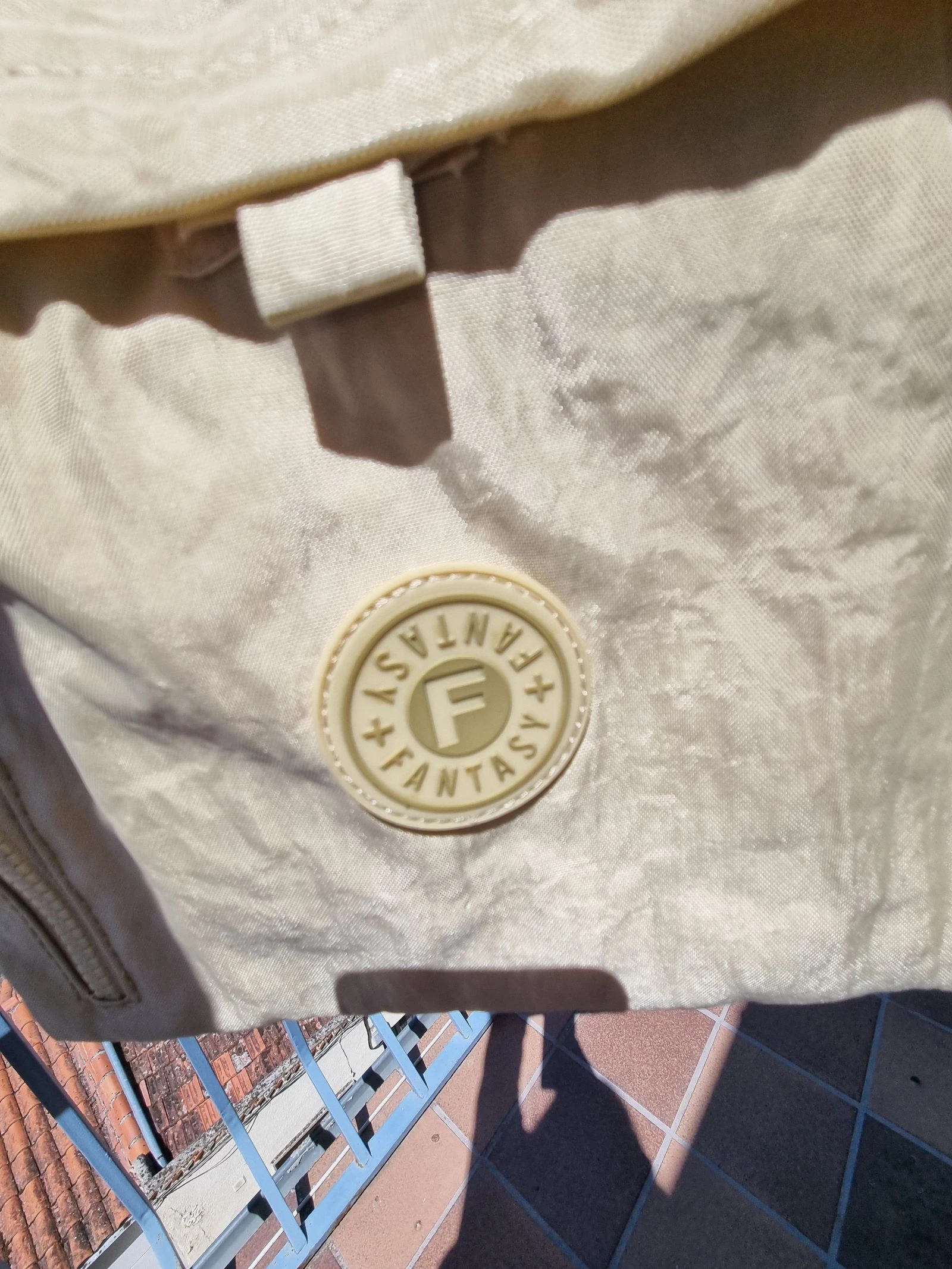 Beige crossbody bag with multiple compartments – photo 3